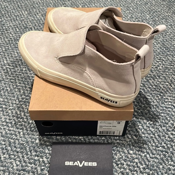 SeaVees Suede Huntington Middie Sneaker in Oyster Color Size 9 In Box - Picture 3 of 10